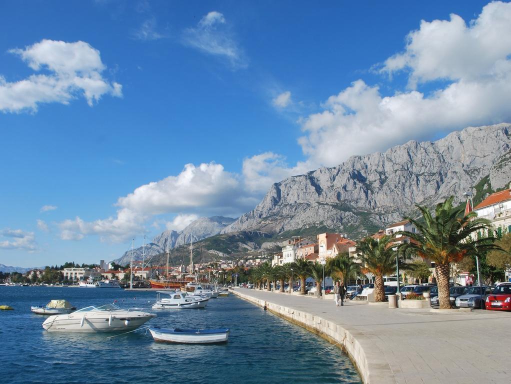 Apartment Makarska M&I, Free Private Parking Экстерьер фото