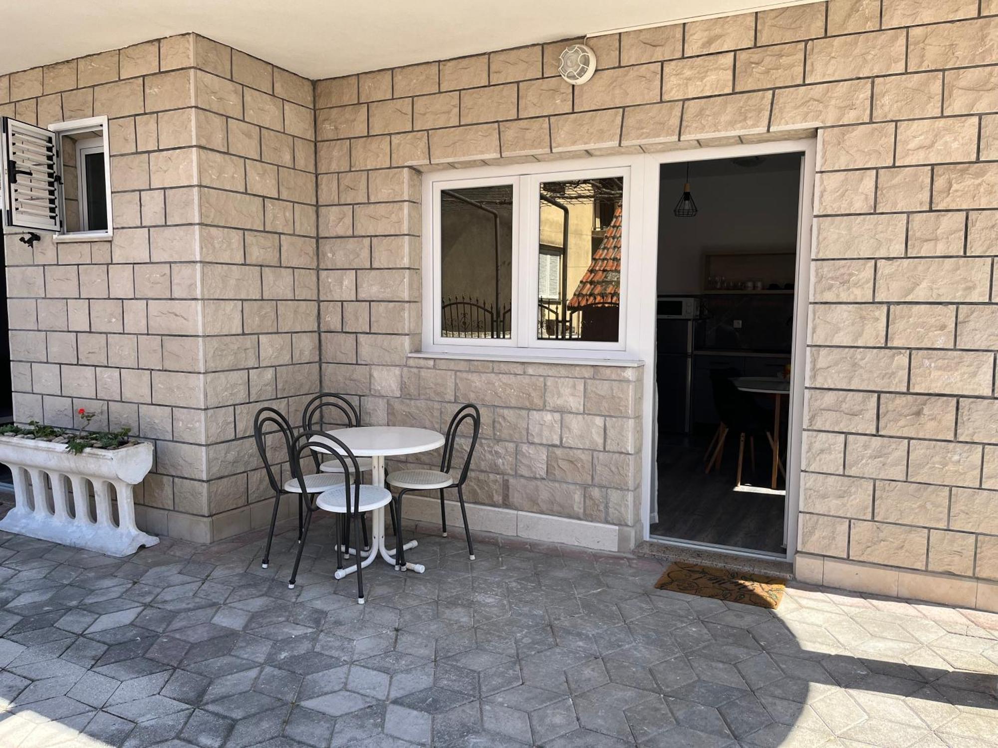 Apartment Makarska M&I, Free Private Parking Экстерьер фото