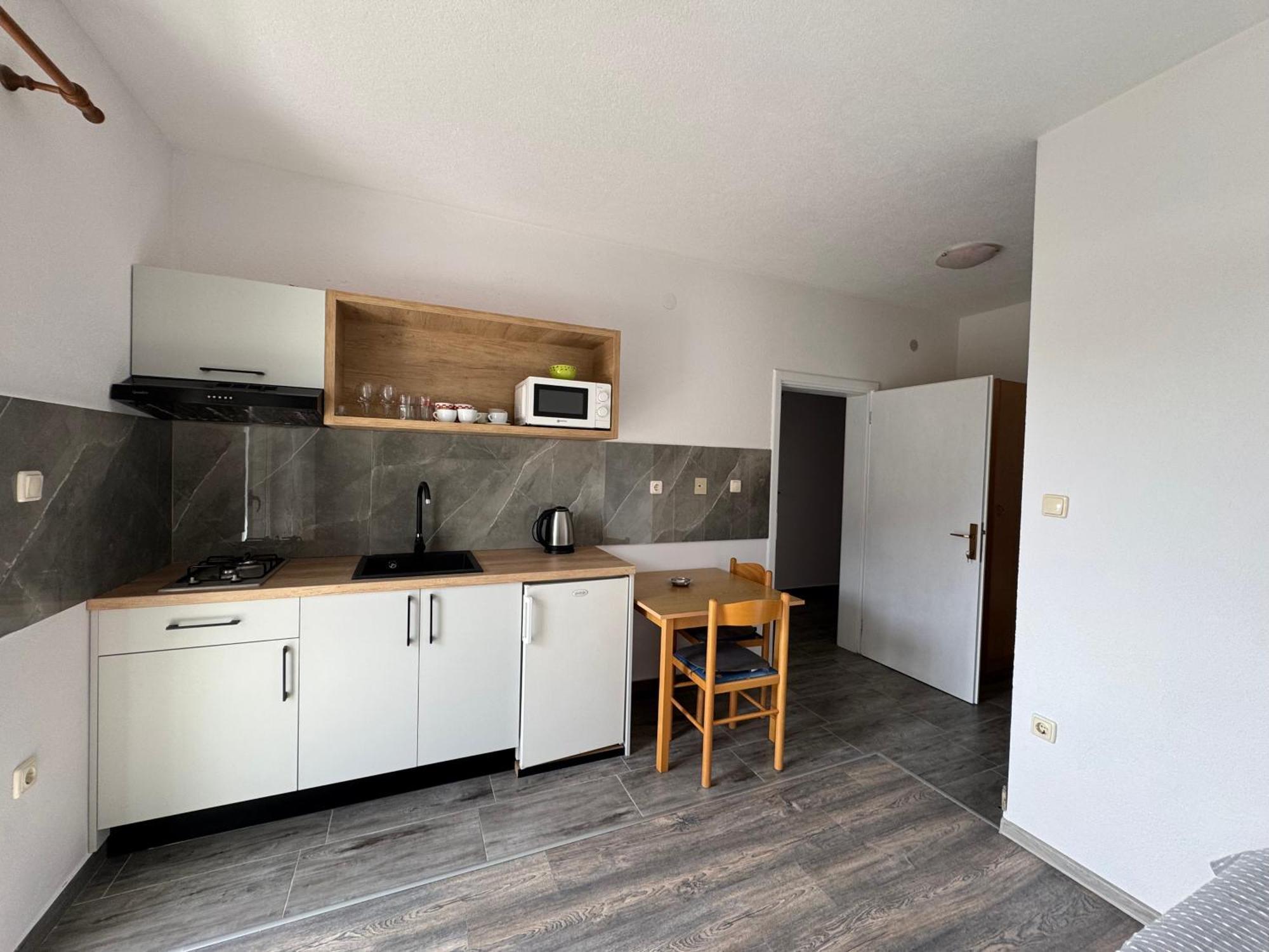 Apartment Makarska M&I, Free Private Parking Экстерьер фото
