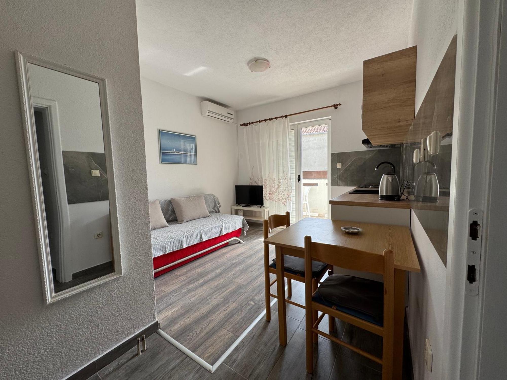 Apartment Makarska M&I, Free Private Parking Экстерьер фото
