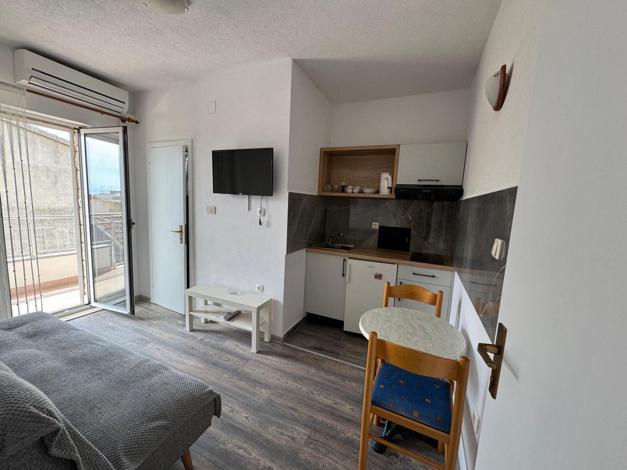 Apartment Makarska M&I, Free Private Parking Экстерьер фото
